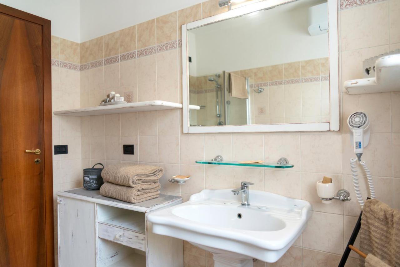 Villa Alida Casa Vacanze โฟลีโญ ภายนอก รูปภาพ